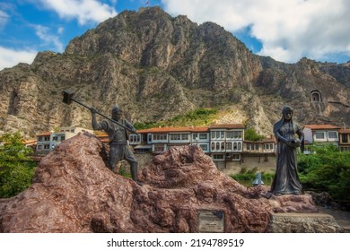 The Statues Of Ferhat And Sirin On The Amasya Yeşilırmak Walking Path, The Legend Of The Two Lovers Who Are The Subject Of Fairy Tales, Are Kept Alive In Amasya...05.08.2022 Turkey