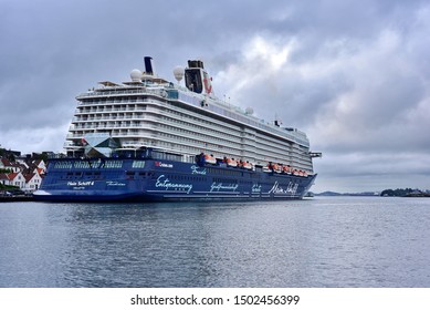 Imágenes Fotos De Stock Y Vectores Sobre Transportschiff