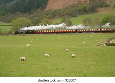 1,262 Gwr Train Images, Stock Photos & Vectors | Shutterstock