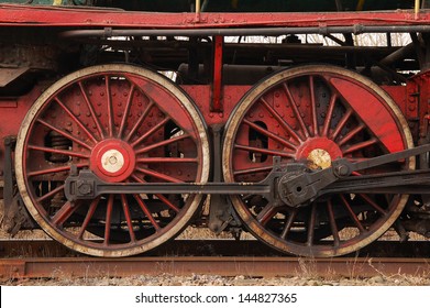 Steam train, wheels.