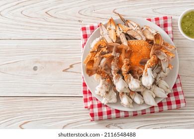 Steamed Blue Crab With Spicy Seafood Sauce - Seafood Style