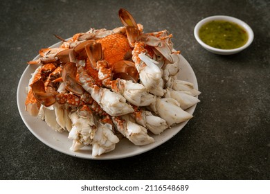 Steamed Blue Crab With Spicy Seafood Sauce - Seafood Style