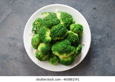 Steamed Broccoli With Garlic