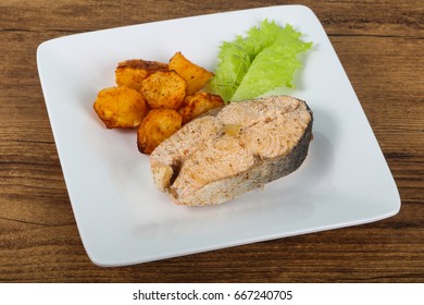 Steamed salmon with thyme