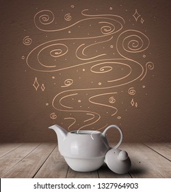 Ein warmes, mit Doodle-Line-Kunst dekoriertes Dampfgetränk – Stockfoto