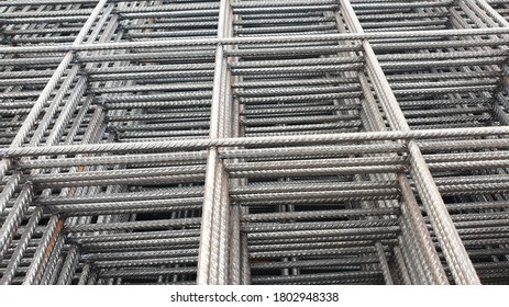 Steel Grating Is Welded Together To Form A Grid.  To Strengthen Concrete  Made From Cold Rolled Steel Wire (Cold Drawn Steel Wire) 