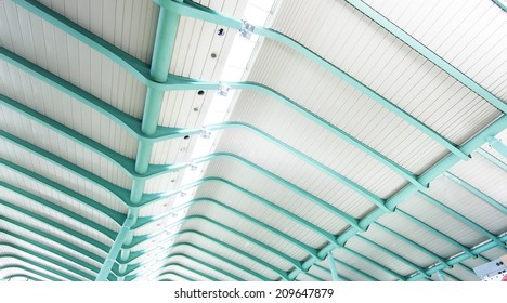 Steel structure of the ceiling