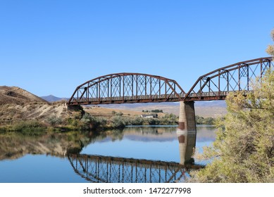 Steel Truss Railroad Bridge Over Snake Stock Photo (Edit Now) 1472277998