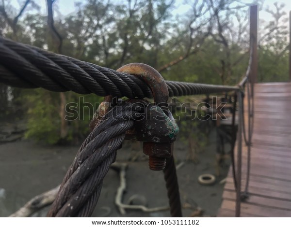 Steel Wire Rope Lifeline on The Bridge, Steel Wire\
Rope Sling Clip.