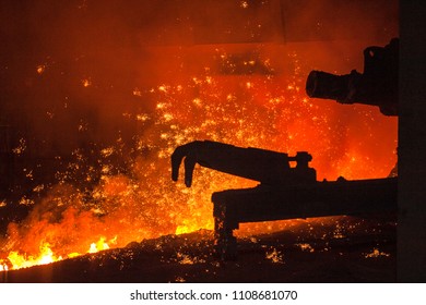 Steelmaking Plant Steelmaking Workshop Stock Photo 1108681079 ...