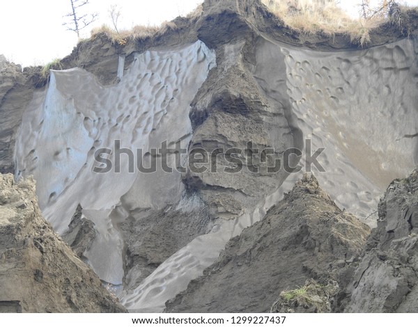 Steep seeming a\
face with permafrost\
melting