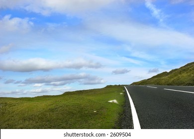 4,085 Road verge Images, Stock Photos & Vectors | Shutterstock