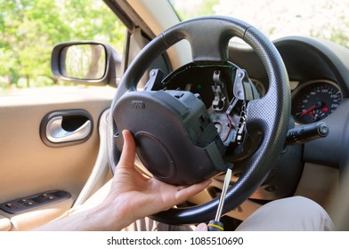 Steering Wheel Repair. Disconnecting Of Driver's Airbag In LHD Mounted Driving Wheel