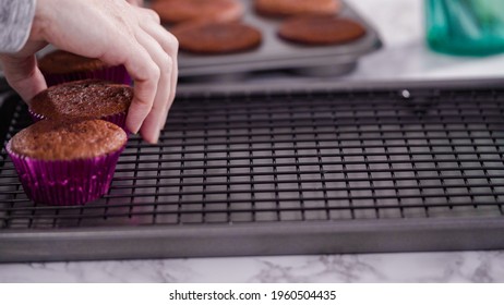 cupcake cooling rack