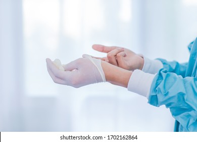 Step Five : Removing Medical Gloves; Glove Process; Protect The Contamination, Step For Removing The Correct Gloves. Biosaftly Of Laboratory.