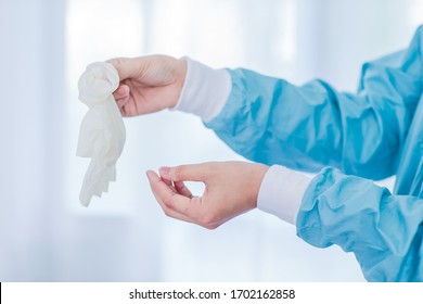 Step Seven : Removing Medical Gloves; Glove Process; Protect The Contamination, Step For Removing The Correct Gloves. Biosaftly Of Laboratory.