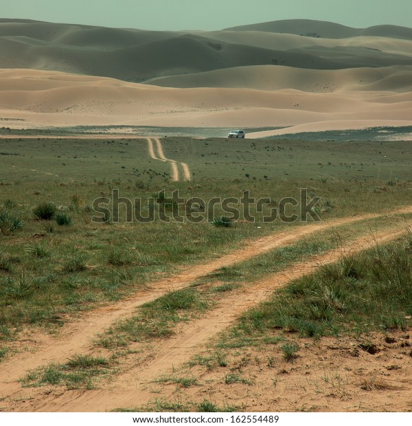 Steppe desert Cars\
off-road