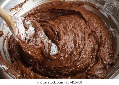 Steps Of Making Chocolate Cake : Mixing Ingredients