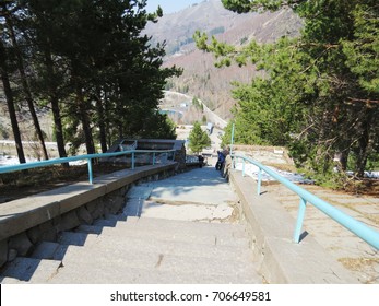 steps from the mountain