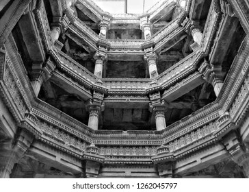  Stepwell Located In The Village Of Adalaj, Close To Ahmedabad City And In Gandhinagar District In The Indian State Of Gujarat.