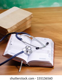 Stethoscope With Reference Books