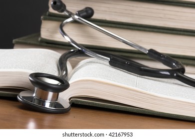 Stethoscope With Reference Books