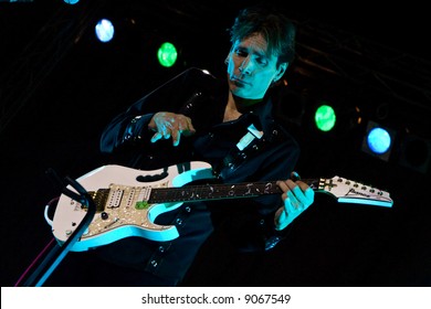 Steve Vai