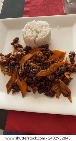Stew beef with carrots and rice - spezzatino con carote e riso - Geschnetzeltes mit Karotten und Reis