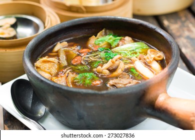 stew of pork and herbal soup, ba kut teh