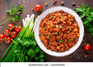 Stewed red beans with carrot in spicy tomato sauce