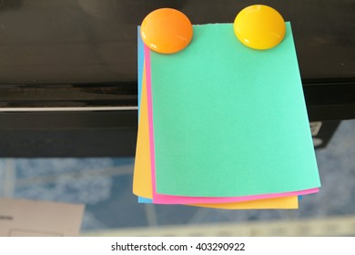 numbered sticky notes