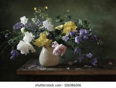 508,576 Still Life With Flowers Images, Stock Photos & Vectors ...