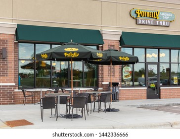 STILLWATER, MN/USA - JULY 3, 2019: Potbelly Sandwich Shop Exterior Sign And Trademark Logo.