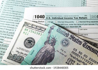 Stimulus Economic Tax Return Check And And 1040 Form.