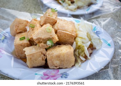 Stinky tofu is a Chinese form of fermented tofu that has a strong odor. It‘s usually sold at night markets or roadside stands as a snack