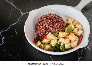 Stir Fried Tofu Mixed With Basil And Chilies As Traditional Thai Food For Vegetarian Food To Healthy, Chinese Vegetarian Food Festival