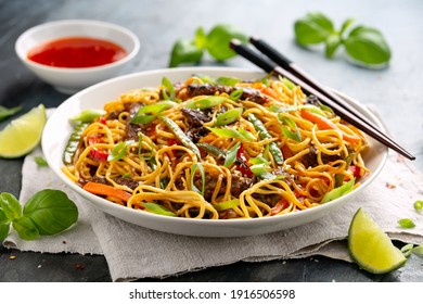 98,521 Chinese fried noodles Images, Stock Photos & Vectors | Shutterstock