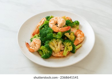 stir-fried broccoli with shrimps - homemade food style