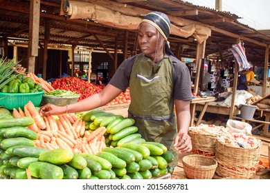 3,365 African women selling food Images, Stock Photos & Vectors ...