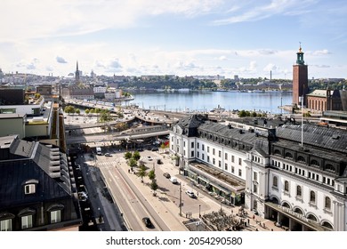  Stockholm, Sweden - Aug 11, 2021: City View Of Central Parts Of Stockholm With In The Foreground Stockholm Central Station, City Hall Building And Riddarholmen And In Background Södermalm.
