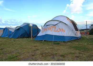 Refuge Tent Images Stock Photos Vectors Shutterstock