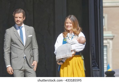 STOCKHOLM, SWEDEN - JUN 06, 2016: The Swedish Prince Carl Philip Bernadotte And Princess Sofia Hellqvist Holding The Newborn Baby Alexander