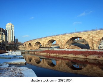 Stone Arch bridge over Mississippi river in Minneapolis