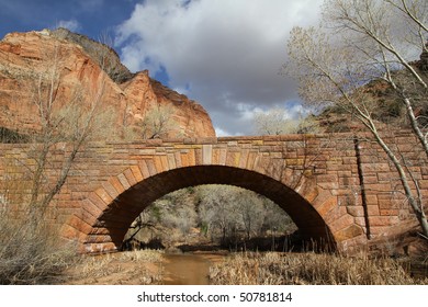 Stone arch bridge in Zion National Park