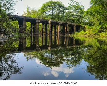 Stone Bridge, Malwathu Oya, Gal Palama, Anuradhapura, Sri Lanka - Shutterstock ID 1652467390