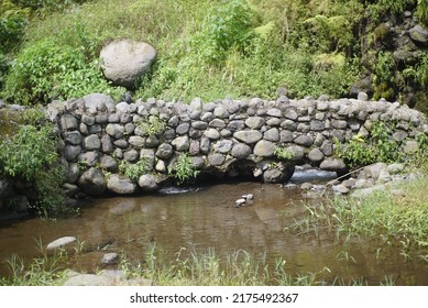 stone bridge over the river