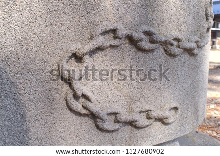 stone sculpture chain