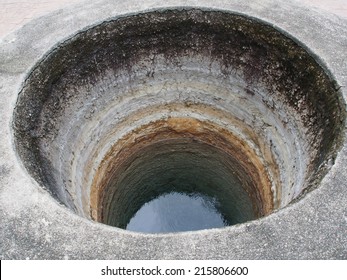 476,221 Well water Stock Photos, Images & Photography | Shutterstock