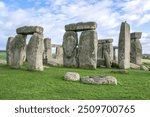 Stonehenge is one of Britain’s most iconic prehistoric monuments. This complex structure was made up of multiple stones arranged in a circular pattern, serving as an important sacred site. 