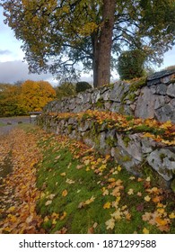 The stonewall decorated with mapleleafs